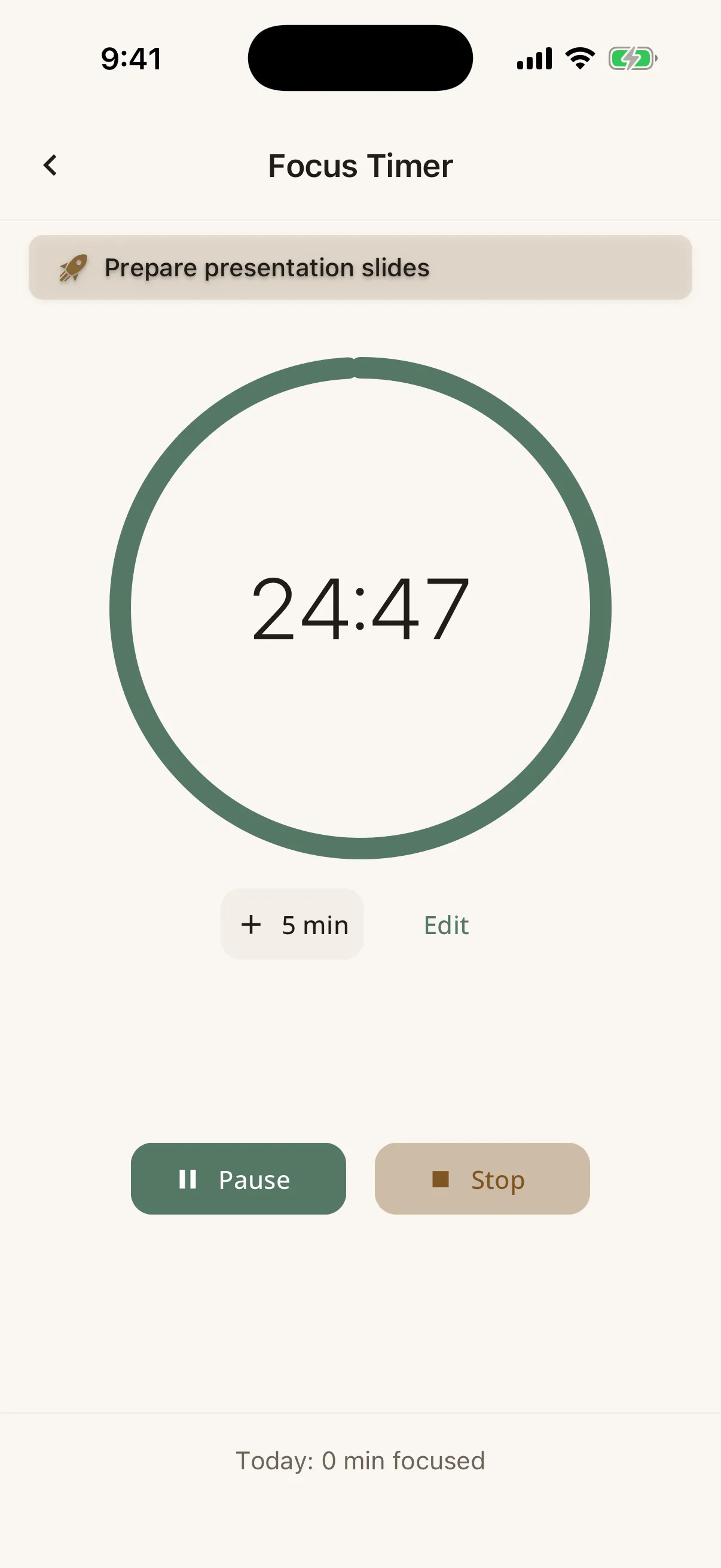 A running focus session with 24 minutes 47 seconds remaining, linked to the task Prepare presentation slides, with Pause and Stop controls.